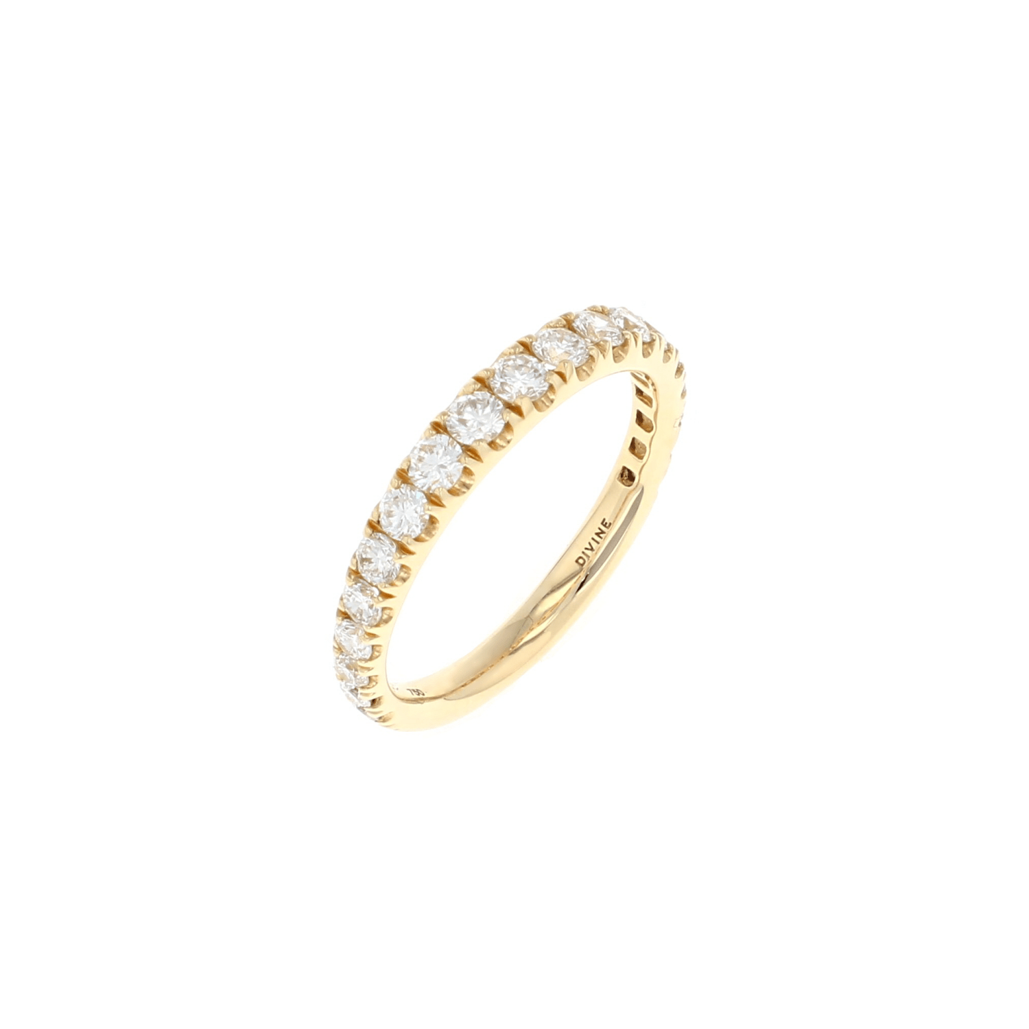 18K Graduating Diamond Band (0.75CTW)