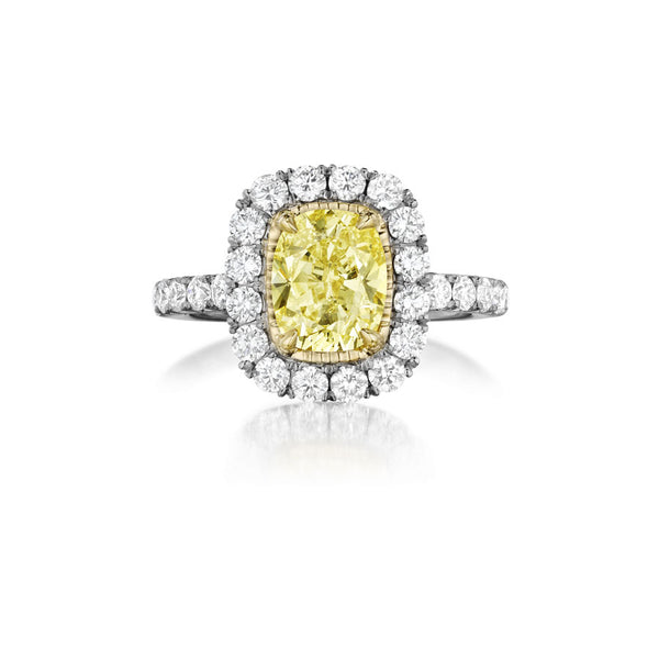 Henri Daussi Cushion Collection Diamond Ring (0.9 CTW)